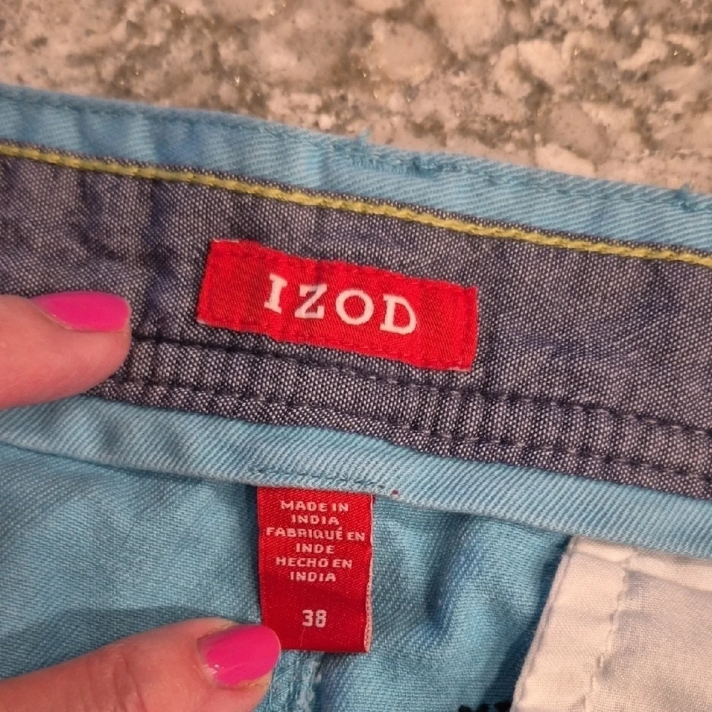Izod Blue Shorts with Palm Tree Design In Size 38 With 9 Inch Inseam